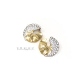 Aurelia studs